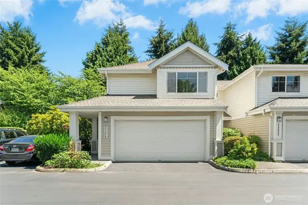 23326 55th Avenue S #11-1, Kent, WA 98032