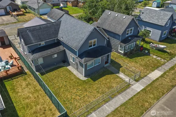 1120 3rd Street, Cosmopolis, WA 98537