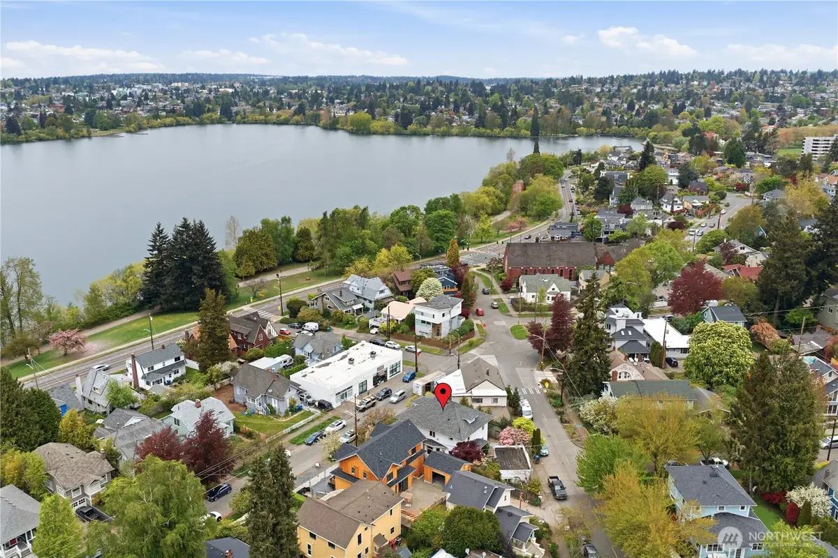 6238 Woodlawn Avenue N, Seattle, WA 98103 - #1
