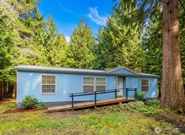 602 Sprague Valley Drive, Maple Falls, WA 98266