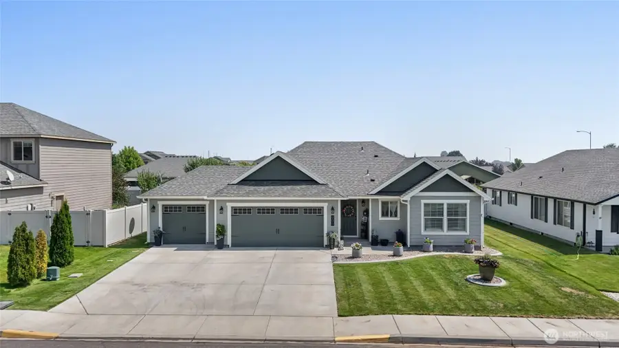 906 3rd Avenue Ne, Quincy, WA 98848 - #3