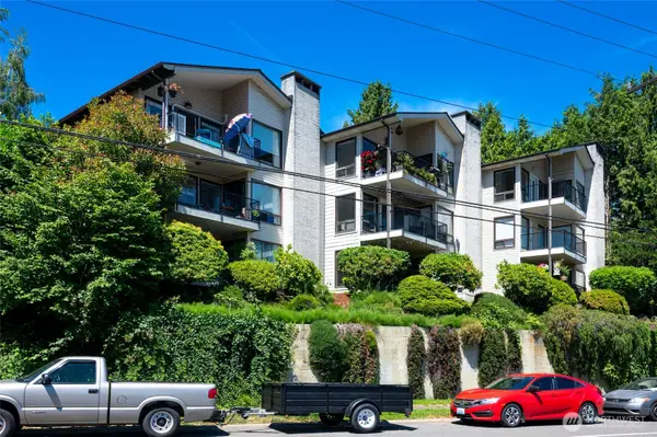 2636 22nd Avenue W #303, Seattle, WA 98199