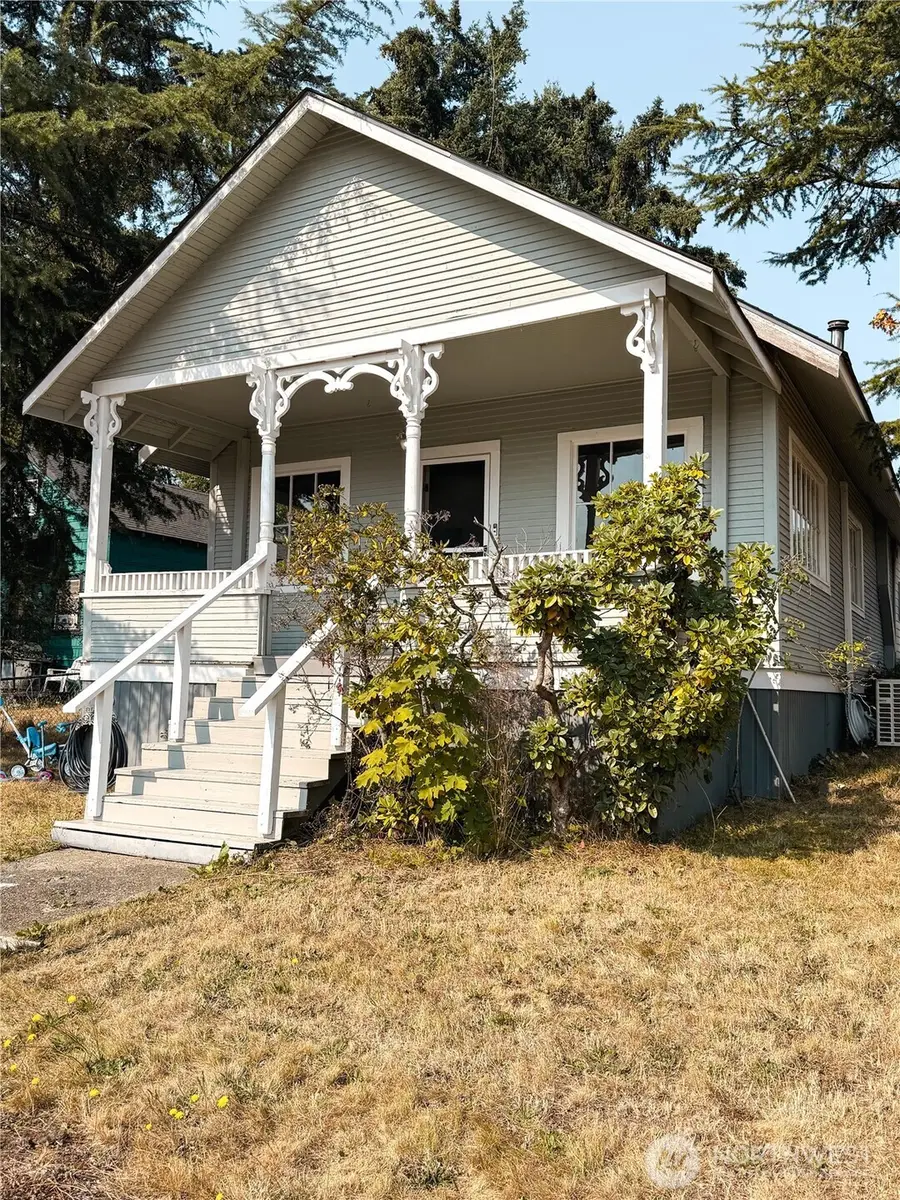 218 Washington Avenue N, Eatonville, WA 98328 - #2