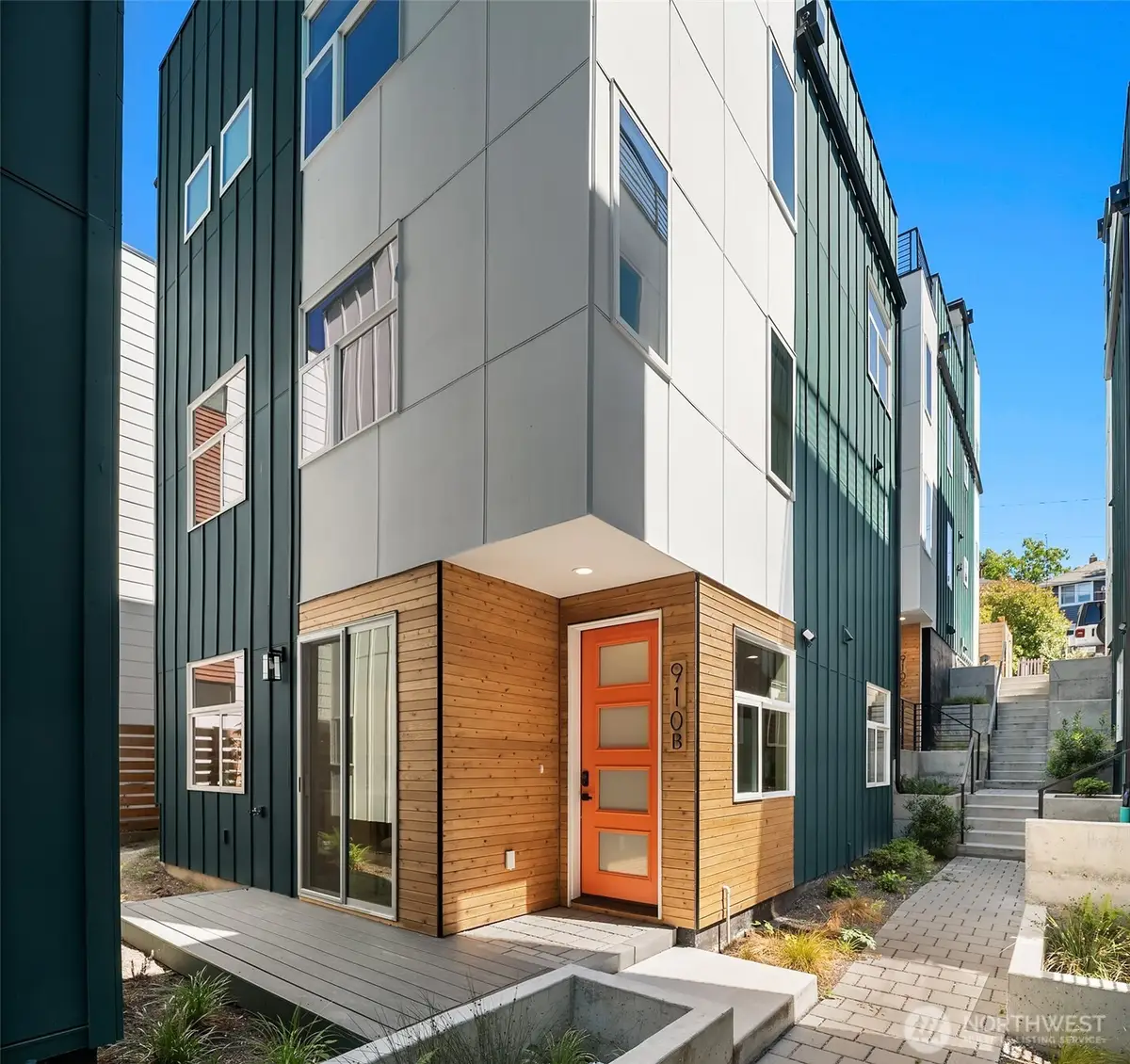 910 15th Avenue #B, Seattle, WA 98122 - #1