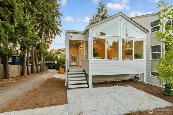 12749 37th Avenue Ne, Seattle, WA 98125