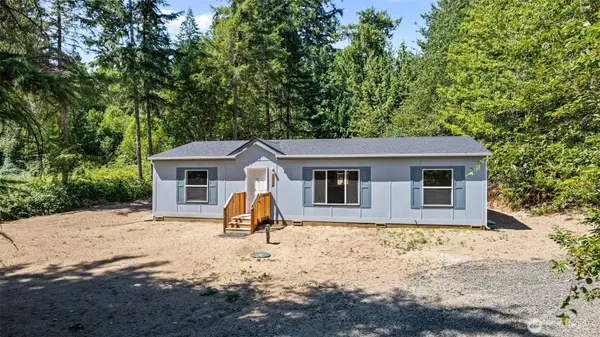 1615 Lake Drive Sw, Lakebay, WA 98349