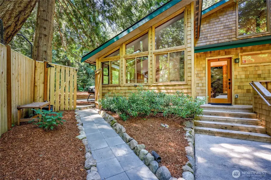 13193 N Madison Avenue Ne, Bainbridge Island, WA 98110 - #2