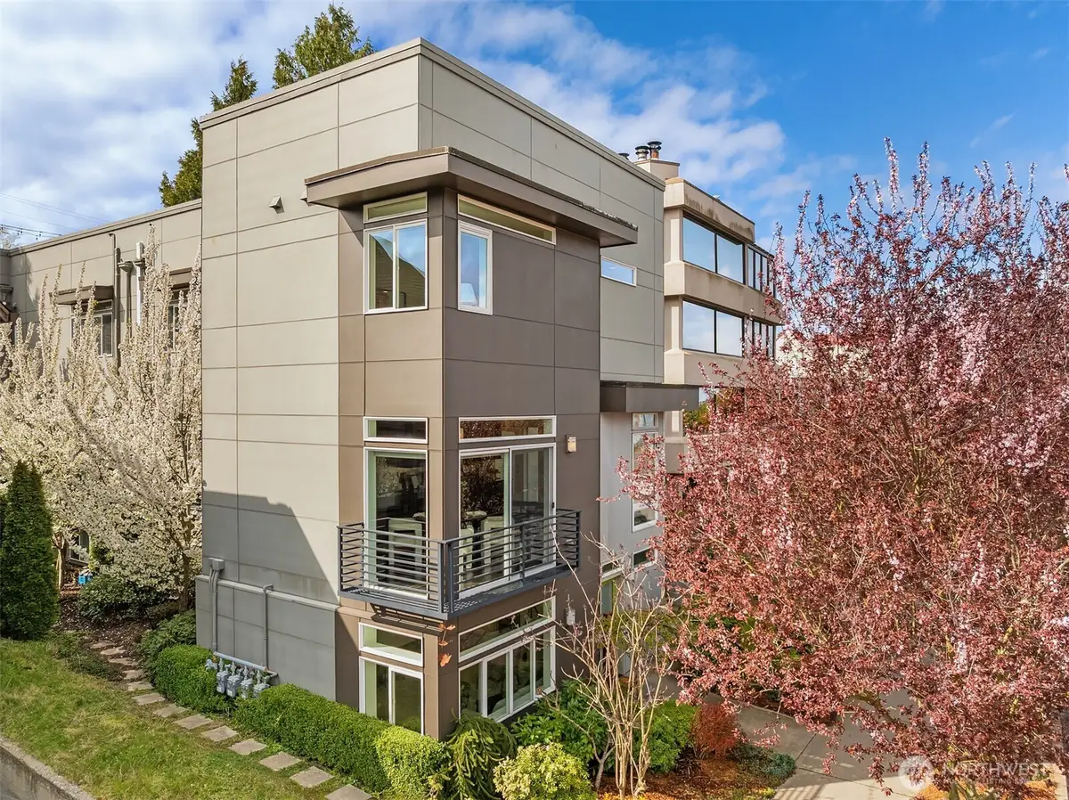 1633 California Avenue Sw #B, Seattle, WA 98116 - #1