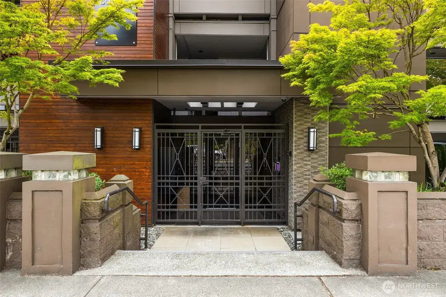 807 Lake Street S #301, Kirkland, WA 98033 - #3