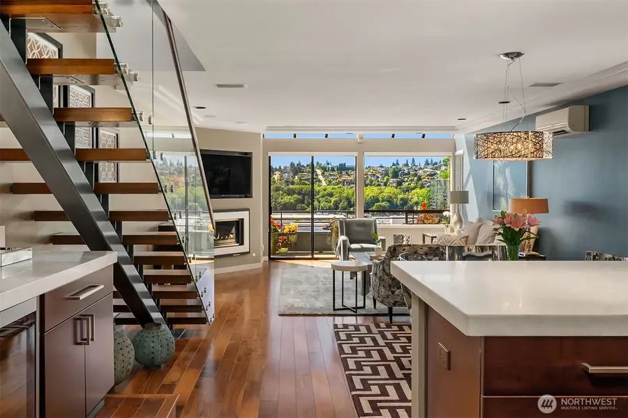2223 13th Avenue W #301, Seattle, WA 98119 - #3