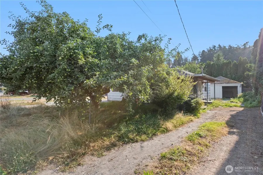 1420 S 6th Street, Mount Vernon, WA 98273 - #3