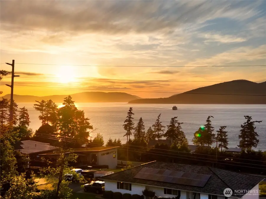 3706 W 3rd Street, Anacortes, WA 98221 - #3