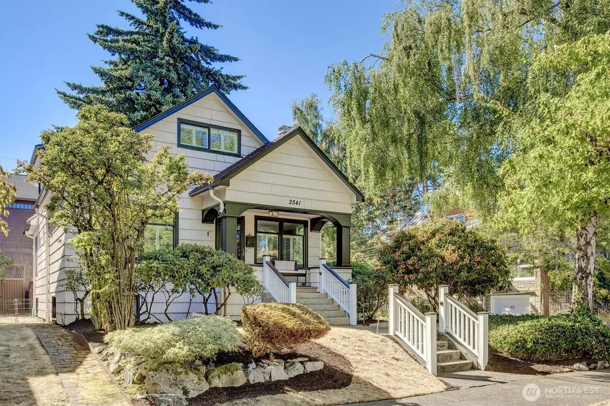 2541 10th Avenue W, Seattle, WA 98119 - #1