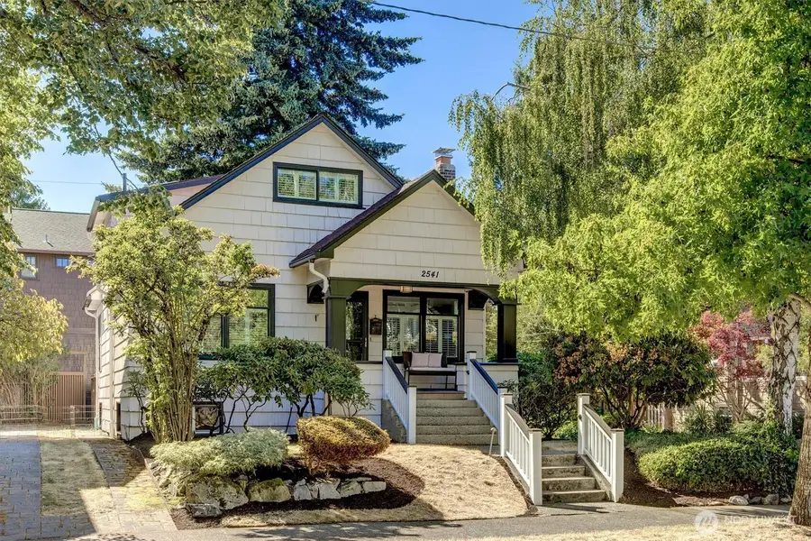 2541 10th Avenue W, Seattle, WA 98119 - #2