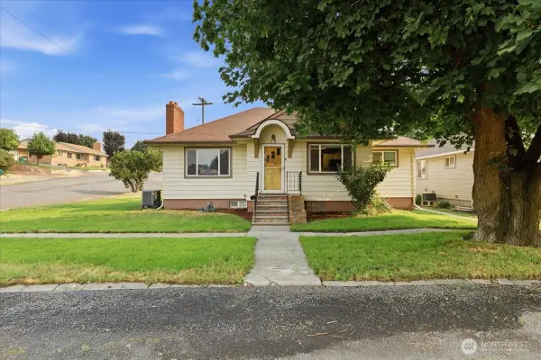 15 Cole, Wilbur, WA 99185