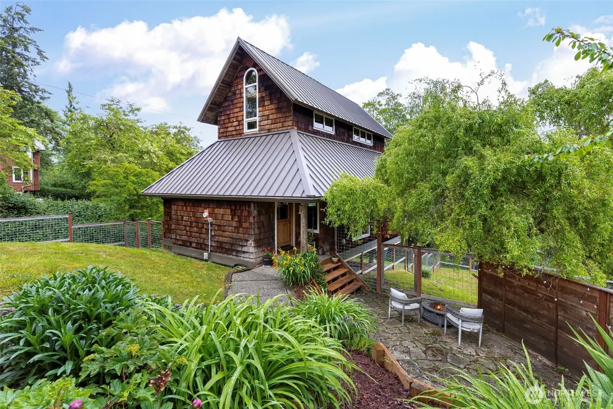 4710 New Sweden Ave Ne, Bainbridge Island, WA 98110 - #1