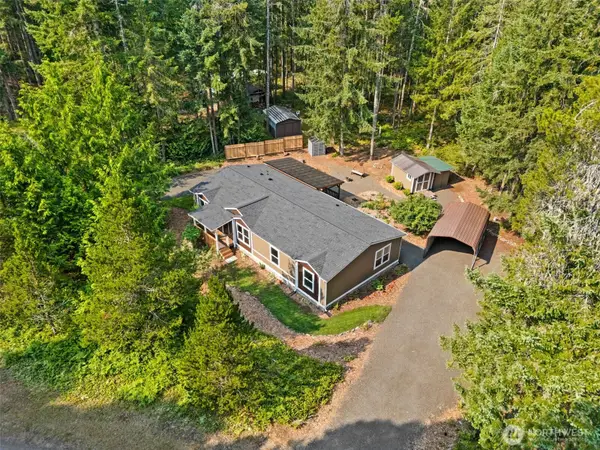 361 N Rainbow Way W, Hoodsport, WA 98548