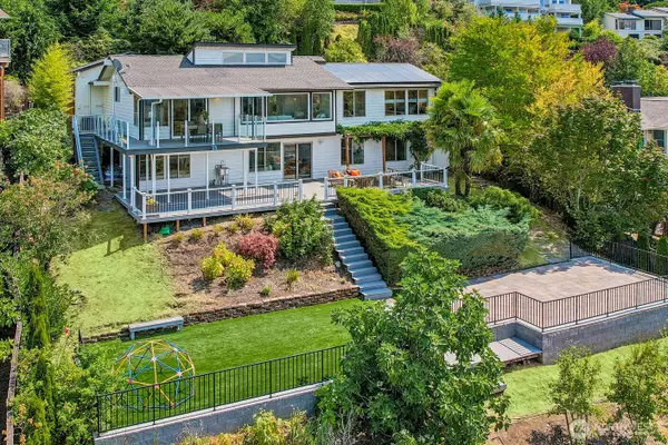 4551 135th Avenue Se, Bellevue, WA 98006