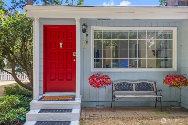 18005 Fremont Avenue N, Shoreline, WA 98133