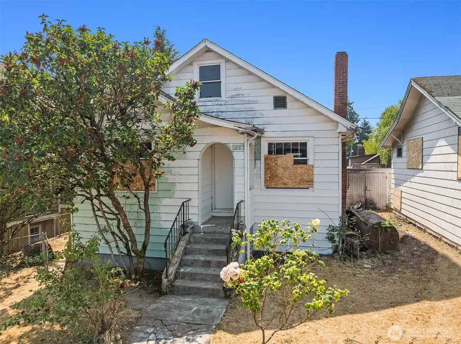 945 N 103rd Street, Seattle, WA 98133 - #2
