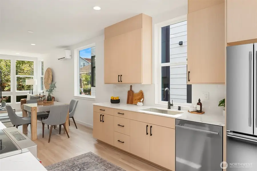 721 15th Avenue #A, Seattle, WA 98122 - #2