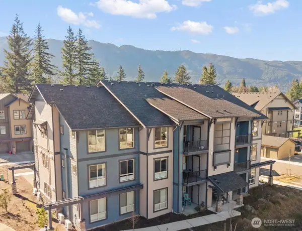 1970 SE 12th Court #D-201, North Bend, WA 98045