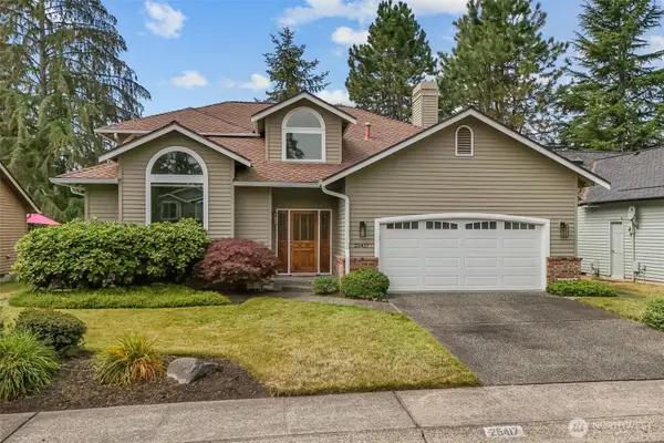 25417 Lake Wilderness Country Club Drive Se, Maple Valley, WA 98038