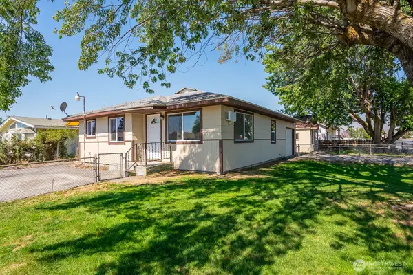 2104 W Spruce Street, Moses Lake, WA 98837