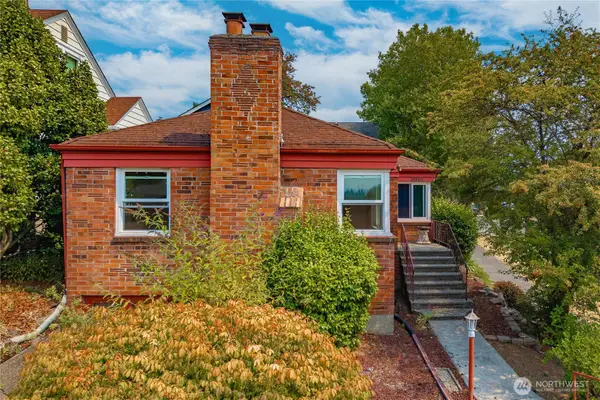 2016 30th Avenue S, Seattle, WA 98144