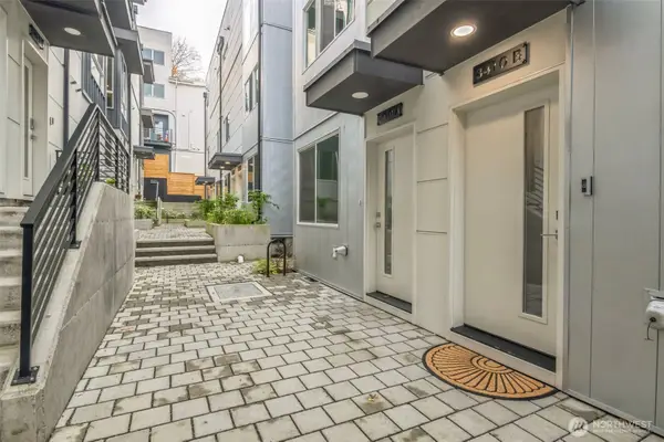 3410 15th Avenue W #B, Seattle, WA 98119