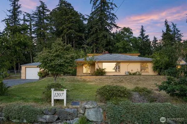1207 32nd Street, Bellingham, WA 98225