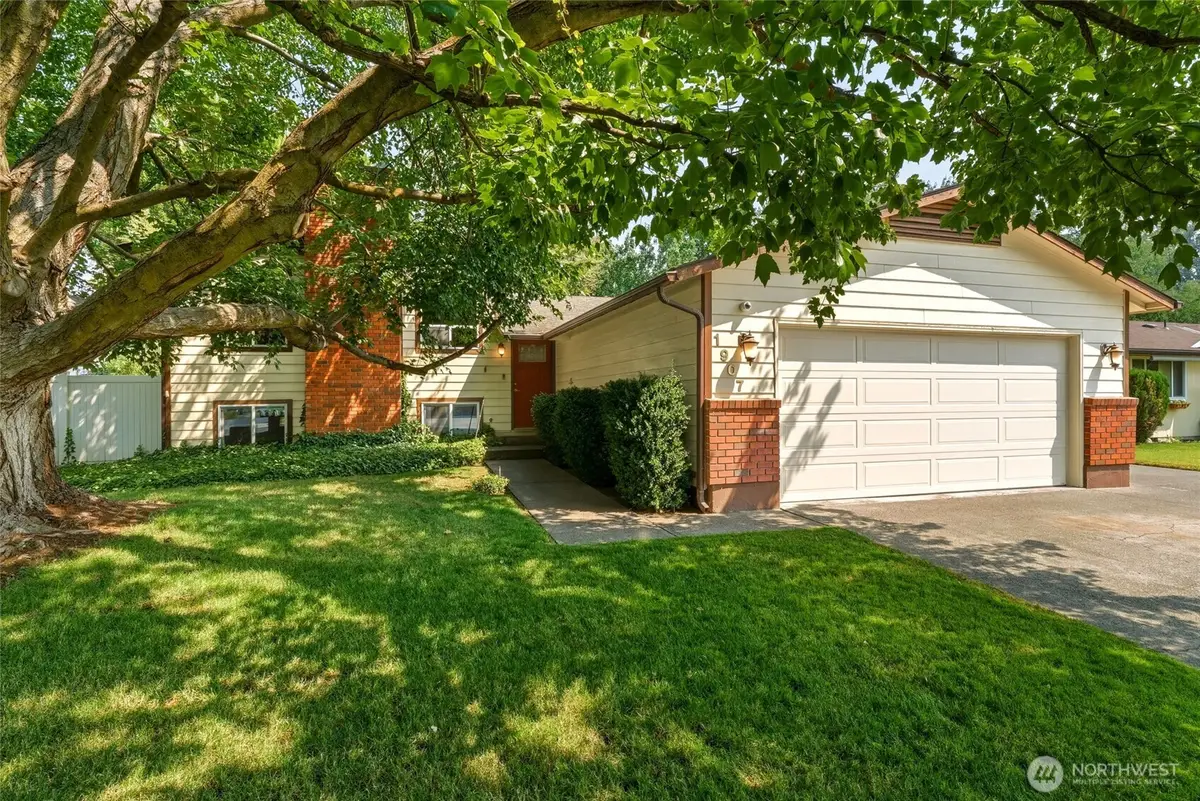1907 Sunset Drive, Walla Walla, WA 99362 - #1