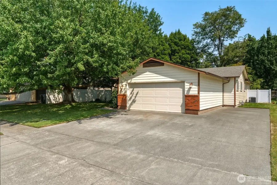 1907 Sunset Drive, Walla Walla, WA 99362 - #2