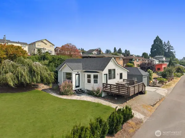 1315 S 7th St, Renton, WA 98057