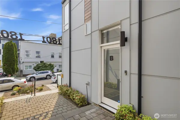 1801 20th Avenue #B, Seattle, WA 98122