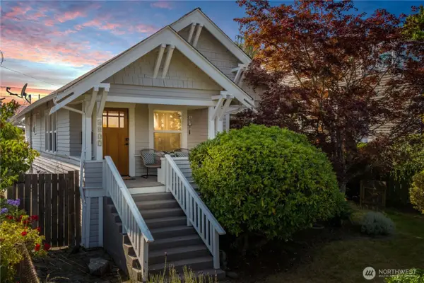 4037 52nd Avenue Sw, Seattle, WA 98116
