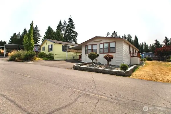 2101 S 324th Street #27, Federal Way, WA 98003