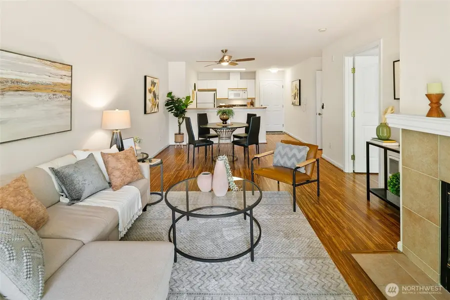 9750 Greenwood Avenue N #203, Seattle, WA 98103 - #3