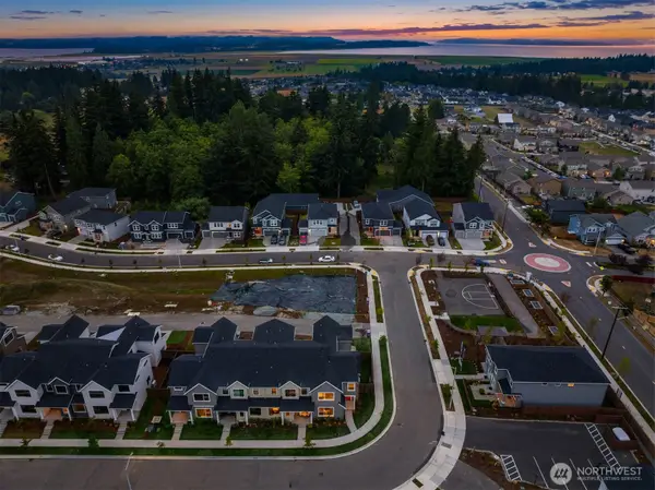 28300 74th Drive Nw #B, Stanwood, WA 98292