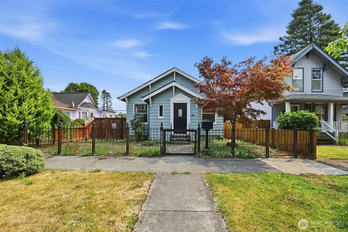 2511 Maple Street, Everett, WA 98201 - #1