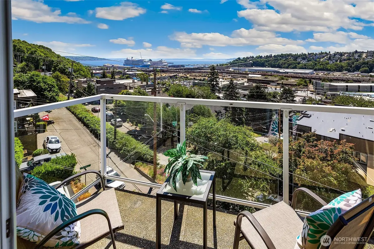 2221 Gilman Drive W #303, Seattle, WA 98119 - #1