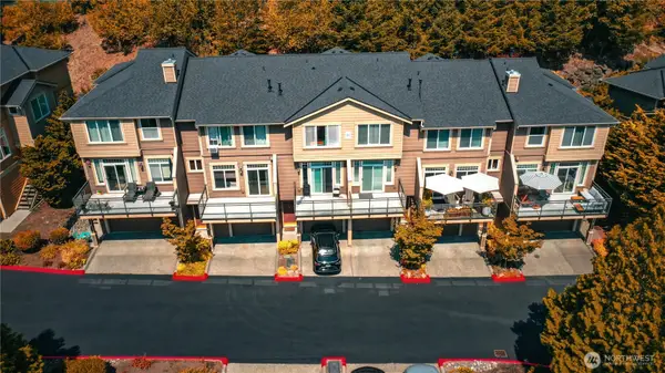 23300 SE Black Nugget Road #H2, Issaquah, WA 98029