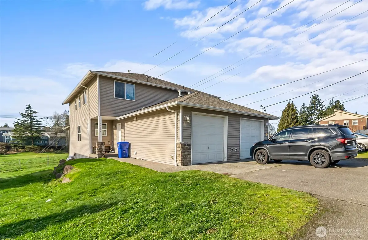 2905 11th Street #B, Everett, WA 98201 - #1