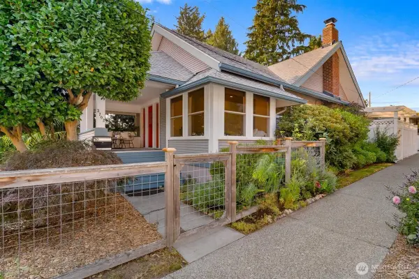 3702 SW Austin Street, Seattle, WA 98126