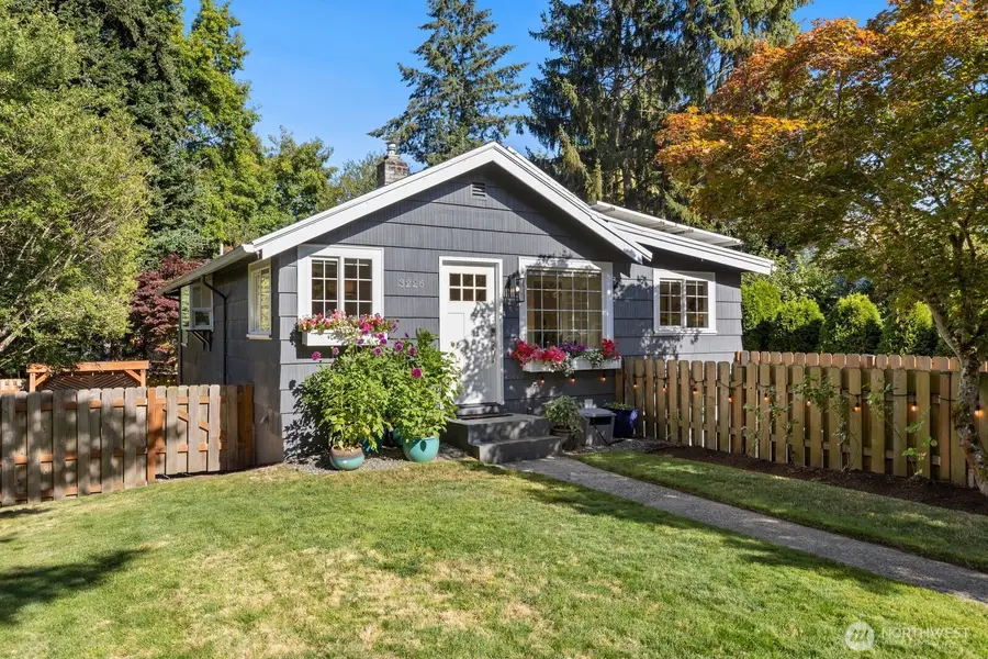 3226 48th Avenue Sw, Seattle, WA 98116 - #2