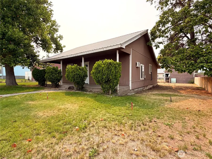 213 Bridge Street S, Brewster, WA 98812 - #3
