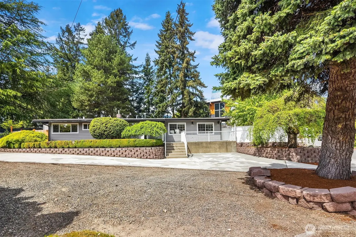 79 110th Ave Se, Bellevue, WA 98004 - #1