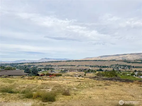 195 John Truett Drive #9, Malaga, WA 98828