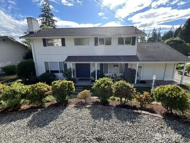 19827 11th Avenue Nw, Shoreline, WA 98177 - #1