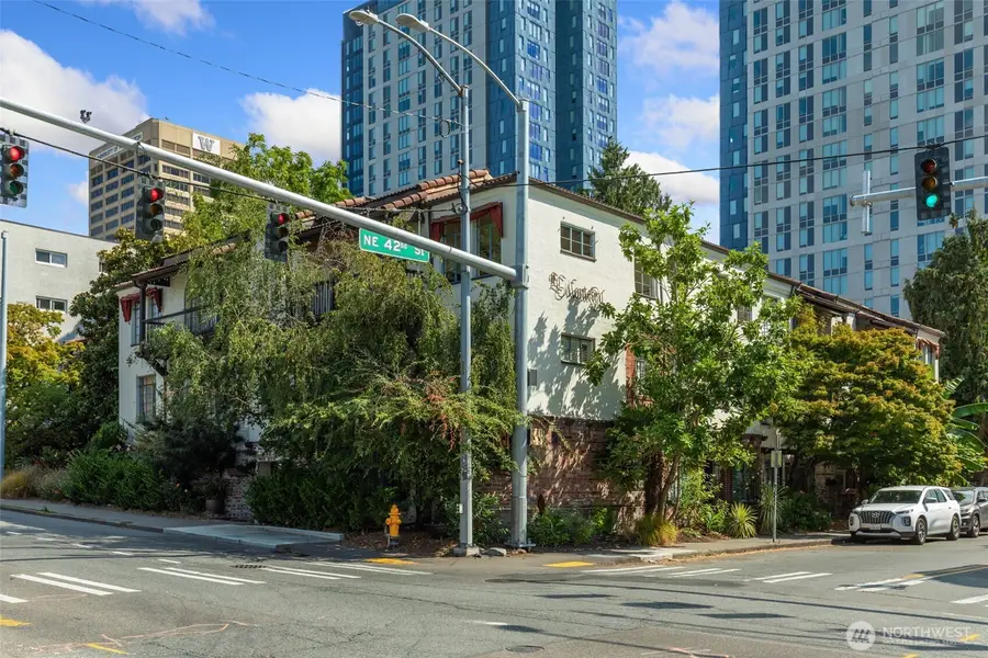 4204 11th Avenue Ne #17, Seattle, WA 98105 - #3